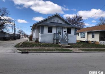 315 WALNUT Street, Taylorville, Illinois, 2 Bedrooms Bedrooms, ,1 BathroomBathrooms,Residential,For Sale,WALNUT,RMACA1035241