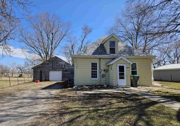 1219 WALNUT Street, West Liberty, Iowa, 3 Bedrooms Bedrooms, ,1 BathroomBathrooms,Residential,For Sale,WALNUT,RMAQC4261608