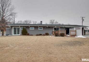 728 RIDGEWOOD Drive, Quincy, Illinois, 3 Bedrooms Bedrooms, ,2 BathroomsBathrooms,Residential,For Sale,RIDGEWOOD,RMACA1034381