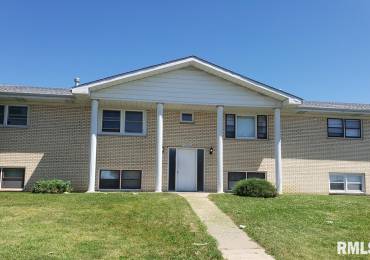 1326 38TH Street, Davenport, Iowa, 1 Bedroom Bedrooms, ,1 BathroomBathrooms,Residential Lease,For Rent,38TH,RMAQC4261437
