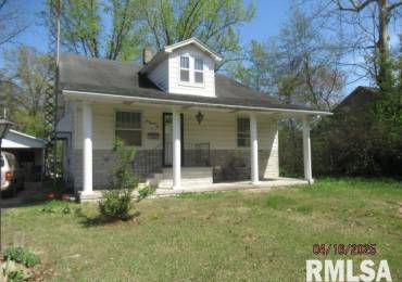 904 COMMERCIAL Street, Benton, Illinois, 2 Bedrooms Bedrooms, ,1 BathroomBathrooms,Residential,For Sale,COMMERCIAL,RMAEB457639