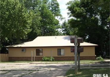 421-435 14TH Street, Le Claire, Iowa, ,Residential Income,For Sale,14TH,RMAQC4262719