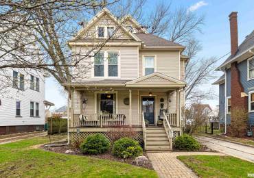 1122 BROAD Street, Galesburg, Illinois, 4 Bedrooms Bedrooms, ,2 BathroomsBathrooms,Residential,For Sale,BROAD,RMAPA1257503