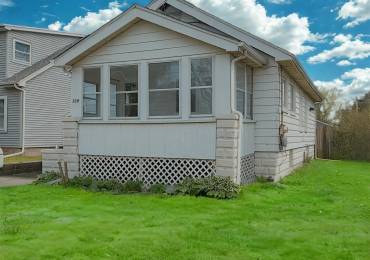 720 GIFT Avenue, Peoria, Illinois, 2 Bedrooms Bedrooms, ,1 BathroomBathrooms,Residential,For Sale,GIFT,RMAPA1257522