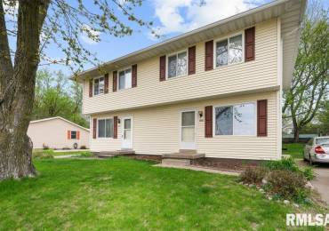 6741-6743 HILLANDALE Road, Davenport, Iowa, ,Residential Income,For Sale,HILLANDALE,RMAQC4262763