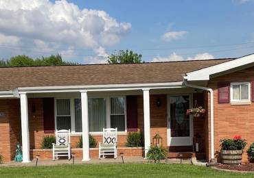 108 COLLEGE Drive, Carmi, Illinois, 3 Bedrooms Bedrooms, ,2 BathroomsBathrooms,Residential,For Sale,COLLEGE,RMAEB457737