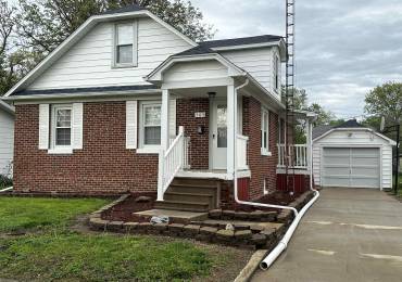 505 Saint Clair Street, Altamont, Illinois, 3 Bedrooms Bedrooms, ,1 BathroomBathrooms,Residential,For Sale,Saint Clair,RMAEB457739