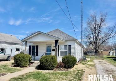 922 NOBLE Street, Virden, Illinois, 3 Bedrooms Bedrooms, ,1 BathroomBathrooms,Residential,For Sale,NOBLE,RMACA1035282