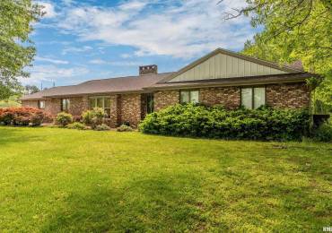 1881 RUSSELL Road, West Frankfort, Illinois, 3 Bedrooms Bedrooms, ,2 BathroomsBathrooms,Residential,For Sale,RUSSELL,RMAEB457752