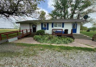970 BEECH Road, Duquoin, Illinois, 2 Bedrooms Bedrooms, ,1 BathroomBathrooms,Residential,For Sale,BEECH,RMAEB457755