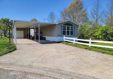 1110 7TH Street, Flora, Illinois, 3 Bedrooms Bedrooms, ,2 BathroomsBathrooms,Manufactured In Park,For Sale,7TH,RMAEB457768
