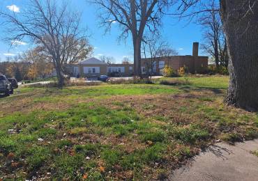 2124 2ND Avenue, East Moline, Illinois, ,Land,For Sale,2ND,RMAQC4258718