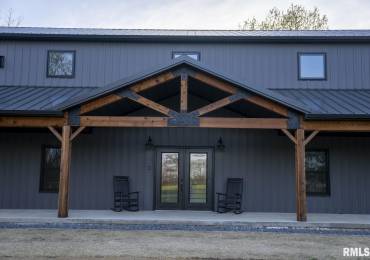 1865 Gravel Springs Circle, Jacksonville, Illinois, 3 Bedrooms Bedrooms, ,2 BathroomsBathrooms,Residential,For Sale,Gravel Springs,RMACA1036136