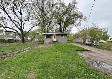 3924 6TH Street, Rock Island, Illinois, 3 Bedrooms Bedrooms, ,1 BathroomBathrooms,Residential,For Sale,6TH,RMAQC4262834