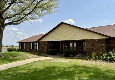 1907 MADISON Street, Macomb, Illinois, 2 Bedrooms Bedrooms, ,2 BathroomsBathrooms,Residential,For Sale,MADISON,RMAPA1257574