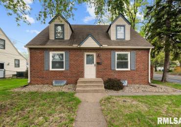 2605 PACIFIC Street, Davenport, Iowa, 4 Bedrooms Bedrooms, ,1 BathroomBathrooms,Residential,For Sale,PACIFIC,RMAQC4262862