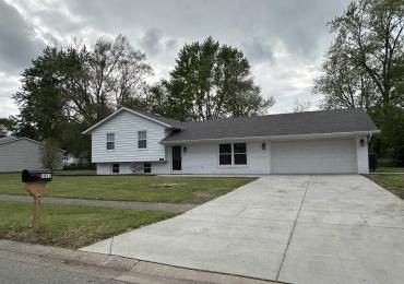 1815 STONEHENGE Road, Springfield, Illinois, 4 Bedrooms Bedrooms, ,2 BathroomsBathrooms,Residential,For Sale,STONEHENGE,RMACA1036157