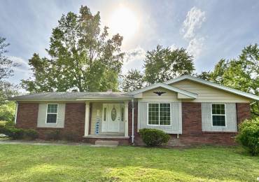 309 GREENBRIAR Road, Carterville, Illinois, 4 Bedrooms Bedrooms, ,2 BathroomsBathrooms,Residential,For Sale,GREENBRIAR,RMAEB457792