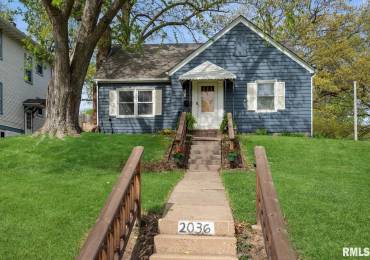 2036 WARREN Street, Davenport, Iowa, 3 Bedrooms Bedrooms, ,2 BathroomsBathrooms,Residential,For Sale,WARREN,RMAQC4262796