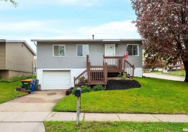 2506 59TH Street, Davenport, Iowa, 3 Bedrooms Bedrooms, ,1 BathroomBathrooms,Residential,For Sale,59TH,RMAQC4262887