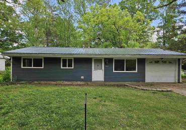 1027 LAUREL Street, Carbondale, Illinois, 3 Bedrooms Bedrooms, ,1 BathroomBathrooms,Residential,For Sale,LAUREL,RMAEB457797
