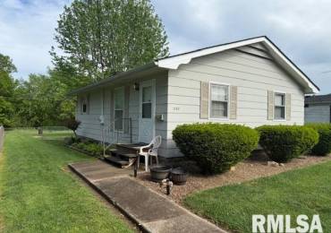 1109 Gent Avenue, Johnston City, Illinois, 2 Bedrooms Bedrooms, ,1 BathroomBathrooms,Residential,For Sale,Gent,RMAEB457800