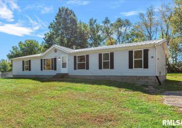 913 SPRINGFIELD Street, Kincaid, Illinois, 3 Bedrooms Bedrooms, ,2 BathroomsBathrooms,Residential,For Sale,SPRINGFIELD,RMACA1034247