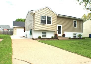 822 DONAHUE Street, Eldridge, Iowa, 3 Bedrooms Bedrooms, ,1 BathroomBathrooms,Residential,For Sale,DONAHUE,RMAQC4262902
