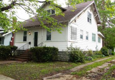 327 LINDEN Avenue, Centralia, Illinois, 2 Bedrooms Bedrooms, ,1 BathroomBathrooms,Residential,For Sale,LINDEN,RMAEB457808
