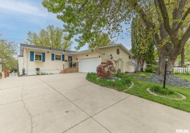 3515 36TH Street, Moline, Illinois, 4 Bedrooms Bedrooms, ,2 BathroomsBathrooms,Residential,For Sale,36TH,RMAQC4262900