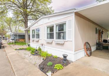 302 WHITE OAK Drive, Morton, Illinois, 3 Bedrooms Bedrooms, ,2 BathroomsBathrooms,Manufactured In Park,For Sale,WHITE OAK,RMAPA1257653