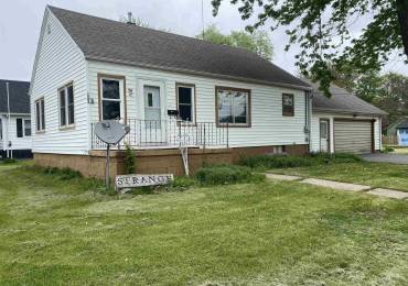 1002 DEAN Street, Bushnell, Illinois, 2 Bedrooms Bedrooms, ,1 BathroomBathrooms,Residential,For Sale,DEAN,RMAPA1257656