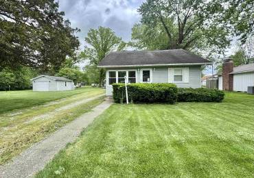 612 REED Street, Benton, Illinois, 2 Bedrooms Bedrooms, ,2 BathroomsBathrooms,Residential,For Sale,REED,RMAEB457822