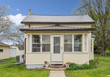 610 5TH Street, Lowden, Iowa, 3 Bedrooms Bedrooms, ,1 BathroomBathrooms,Residential,For Sale,5TH,RMAQC4262938