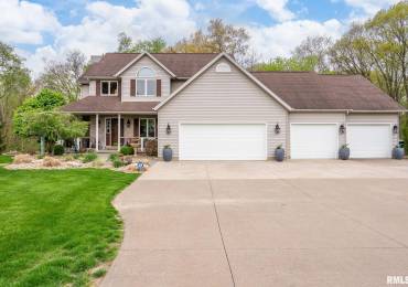 1303 LAKESIDE Court, Port Byron, Illinois, 4 Bedrooms Bedrooms, ,3 BathroomsBathrooms,Residential,For Sale,LAKESIDE,RMAQC4262869