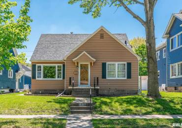 1015 CENTRAL PARK Avenue, Davenport, Iowa, 3 Bedrooms Bedrooms, ,1 BathroomBathrooms,Residential,For Sale,CENTRAL PARK,RMAQC4262979
