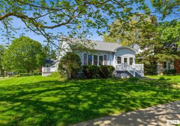 203 PARK Street, Geneseo, Illinois, 2 Bedrooms Bedrooms, ,2 BathroomsBathrooms,Residential,For Sale,PARK,RMAQC4262978