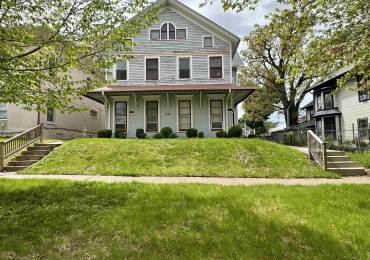 1206 PERRY Street, Davenport, Iowa, 2 Bedrooms Bedrooms, ,1 BathroomBathrooms,Residential Lease,For Rent,PERRY,RMAQC4262981