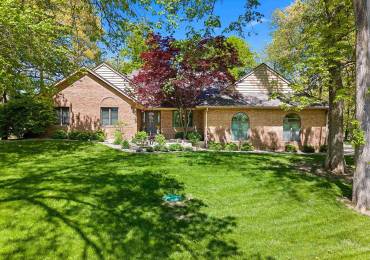 22 OAKCREST Drive, Pekin, Illinois, 4 Bedrooms Bedrooms, ,3 BathroomsBathrooms,Residential,For Sale,OAKCREST,RMAPA1257709