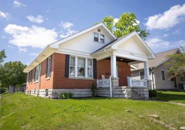 744 15TH Street, Quincy, Illinois, 5 Bedrooms Bedrooms, ,2 BathroomsBathrooms,Residential,For Sale,15TH,RMACA1036260