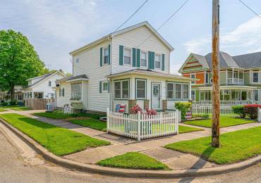 206 VINE Street, Atlanta, Illinois, 4 Bedrooms Bedrooms, ,2 BathroomsBathrooms,Residential,For Sale,VINE,RMACA1036277