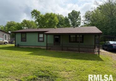 1306 MAIN Street, Carterville, Illinois, 3 Bedrooms Bedrooms, ,1 BathroomBathrooms,Residential,For Sale,MAIN,RMAEB457861
