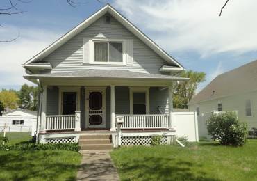 547 25TH Avenue, Moline, Illinois, 2 Bedrooms Bedrooms, ,2 BathroomsBathrooms,Residential,For Sale,25TH,RMAQC4263038