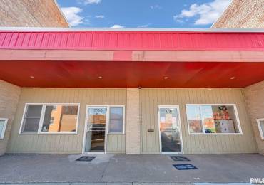 1018 15TH Avenue, East Moline, Illinois, ,Commercial Sale,For Sale,15TH,RMAQC4263040
