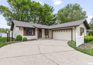 208 Glasgow Drive, Springfield, Illinois, 3 Bedrooms Bedrooms, ,2 BathroomsBathrooms,Residential,For Sale,Glasgow,RMACA1036275