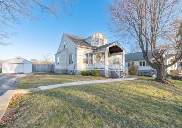 607 PEKIN Avenue, East Peoria, Illinois, 4 Bedrooms Bedrooms, ,2 BathroomsBathrooms,Residential,For Sale,PEKIN,RMAPA1257755