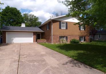 275 Prairie Lane, Sparta, Illinois, 4 Bedrooms Bedrooms, ,3 BathroomsBathrooms,Residential,For Sale,Prairie,RMAEB457866