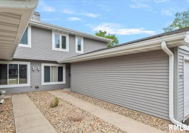 110 BROOKSIDE Place, Springfield, Illinois, 3 Bedrooms Bedrooms, ,2 BathroomsBathrooms,Residential,For Sale,BROOKSIDE,RMACA1036207