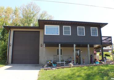 501 CHURCH Street, Albany, Illinois, 2 Bedrooms Bedrooms, ,2 BathroomsBathrooms,Residential,For Sale,CHURCH,RMAQC4263054