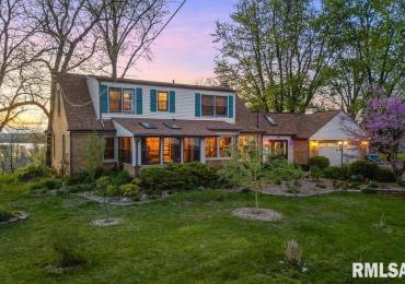 111 BARRINGTON Drive, Hampton, Illinois, 5 Bedrooms Bedrooms, ,3 BathroomsBathrooms,Residential,For Sale,BARRINGTON,RMAQC4262858